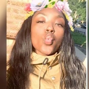 Meet your Posher, Nene